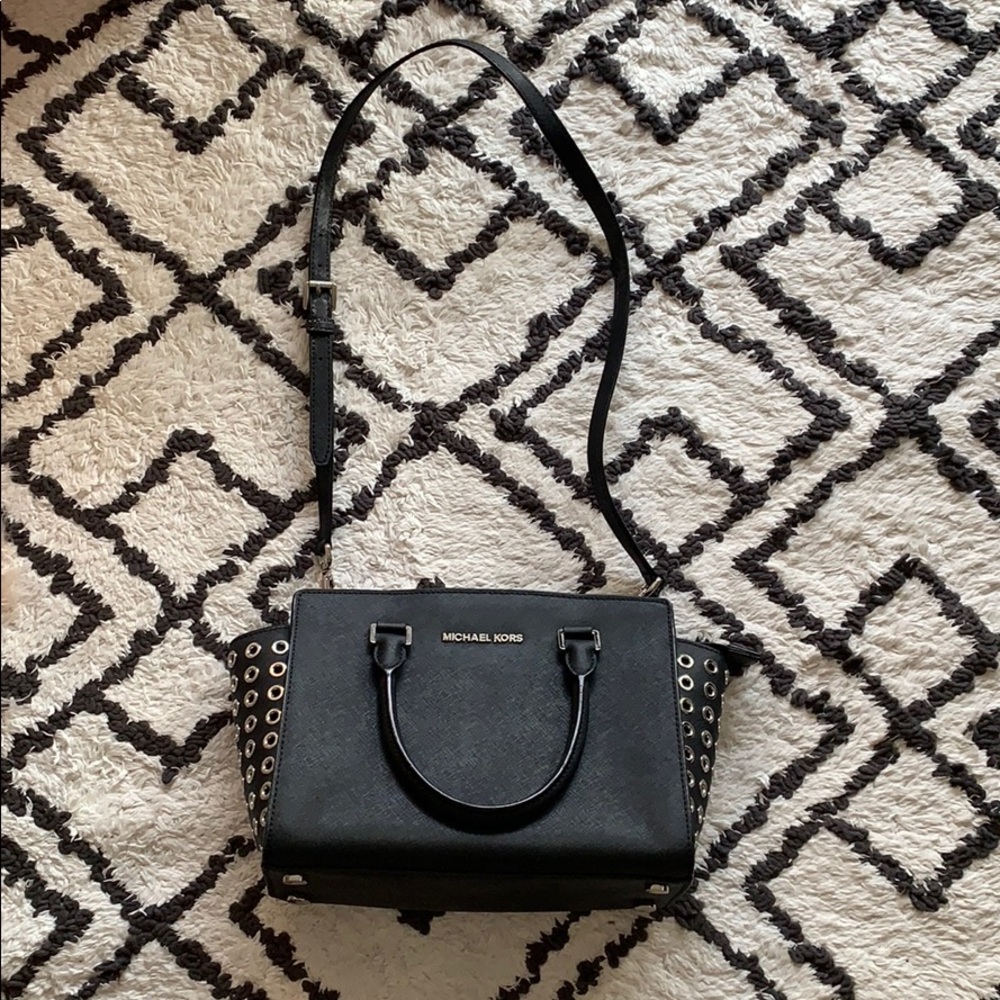 Micheal Kors Cross Body Bag
